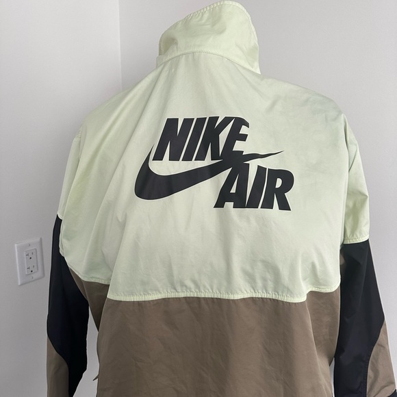 Nike Cropped Track Jacket - Picture 5 of 5